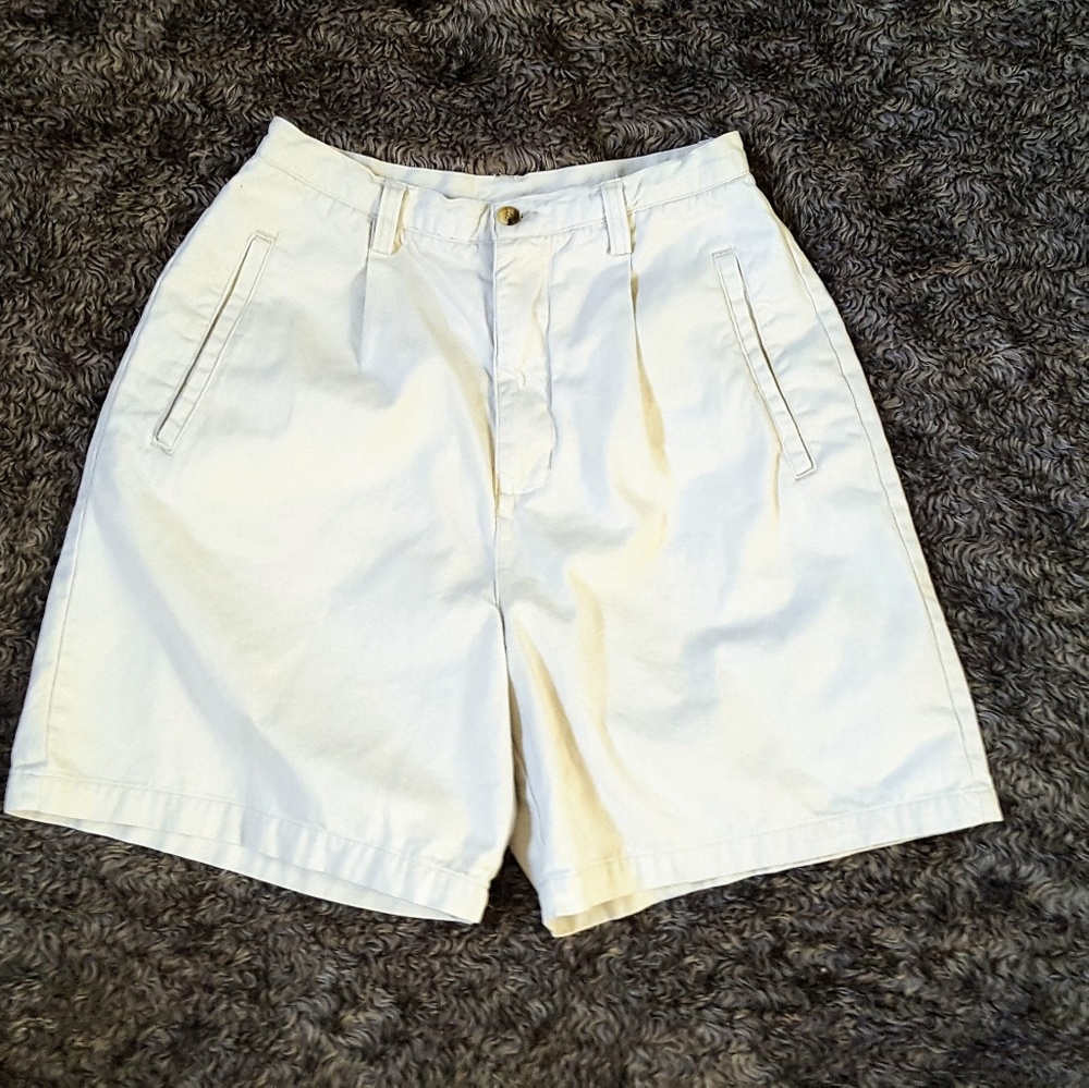 Whitefish Bay Size 10 Khaki Shorts